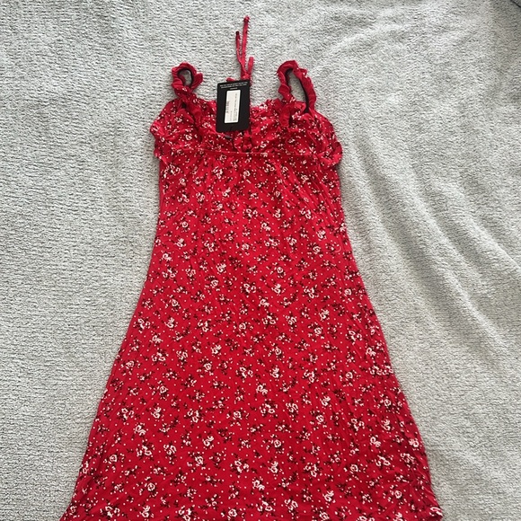 Women’s red PLT spaghetti strap summer dress - new, never worn size 8 - Picture 3 of 7